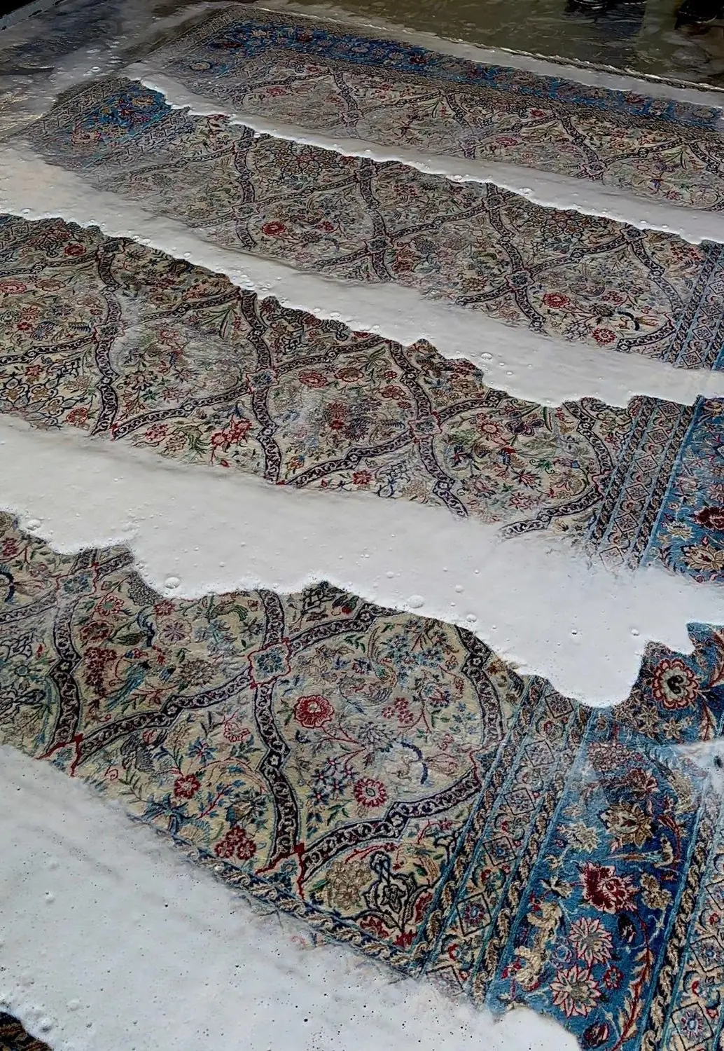 Entretenir ses tapis en Corse : humidité, sel et soleil